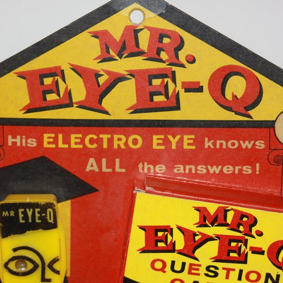 1950's Mr. Eye-Q Question Cards Plus Eye Light Lowell Toy Mfg. Co. NEW ON CARD - Picture 2 of 4
